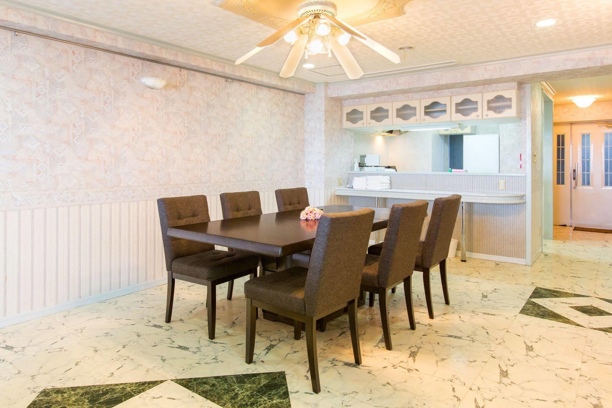 Beachside Condominium 北谷町 外观 照片