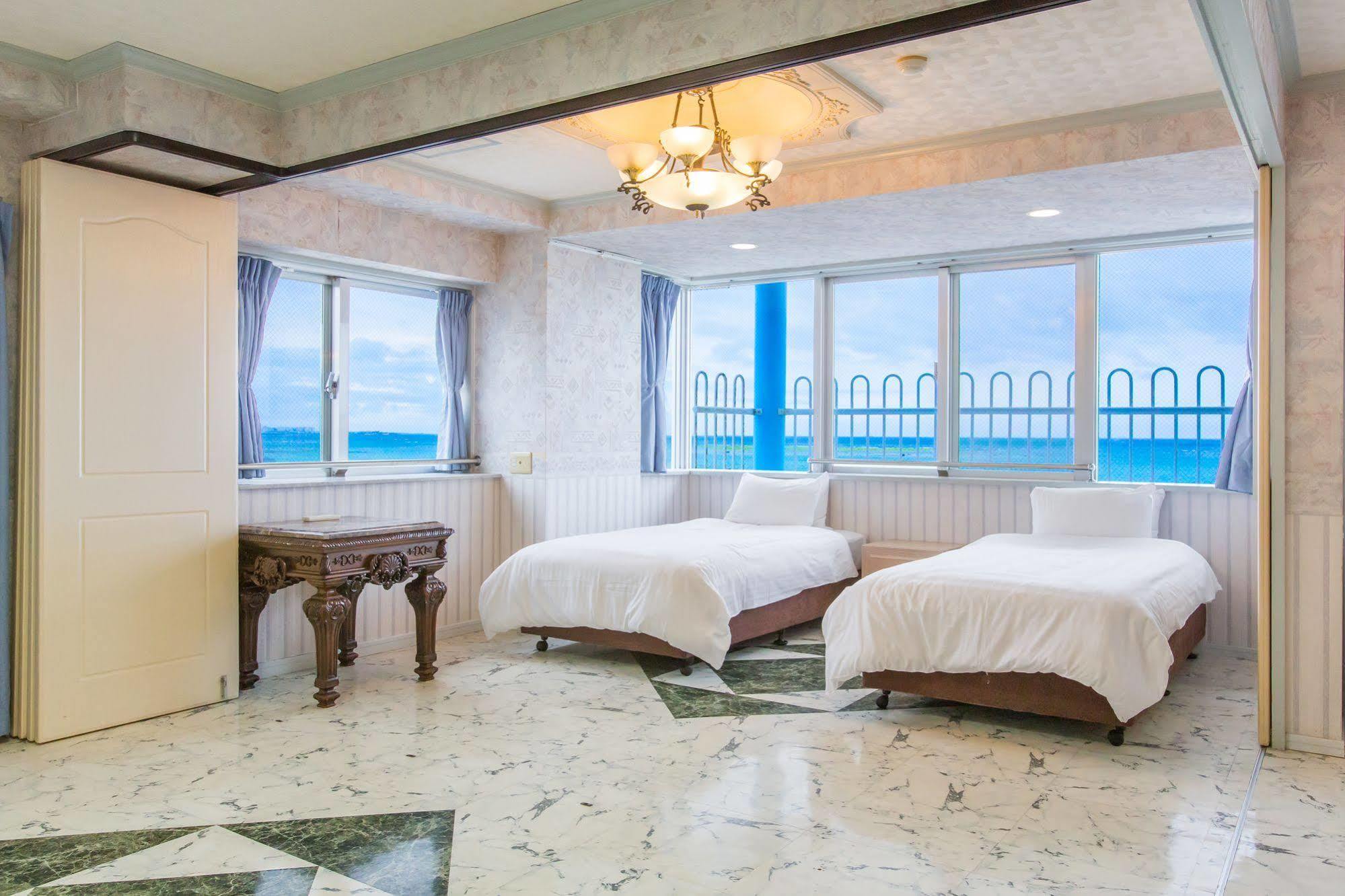 Beachside Condominium 北谷町 外观 照片