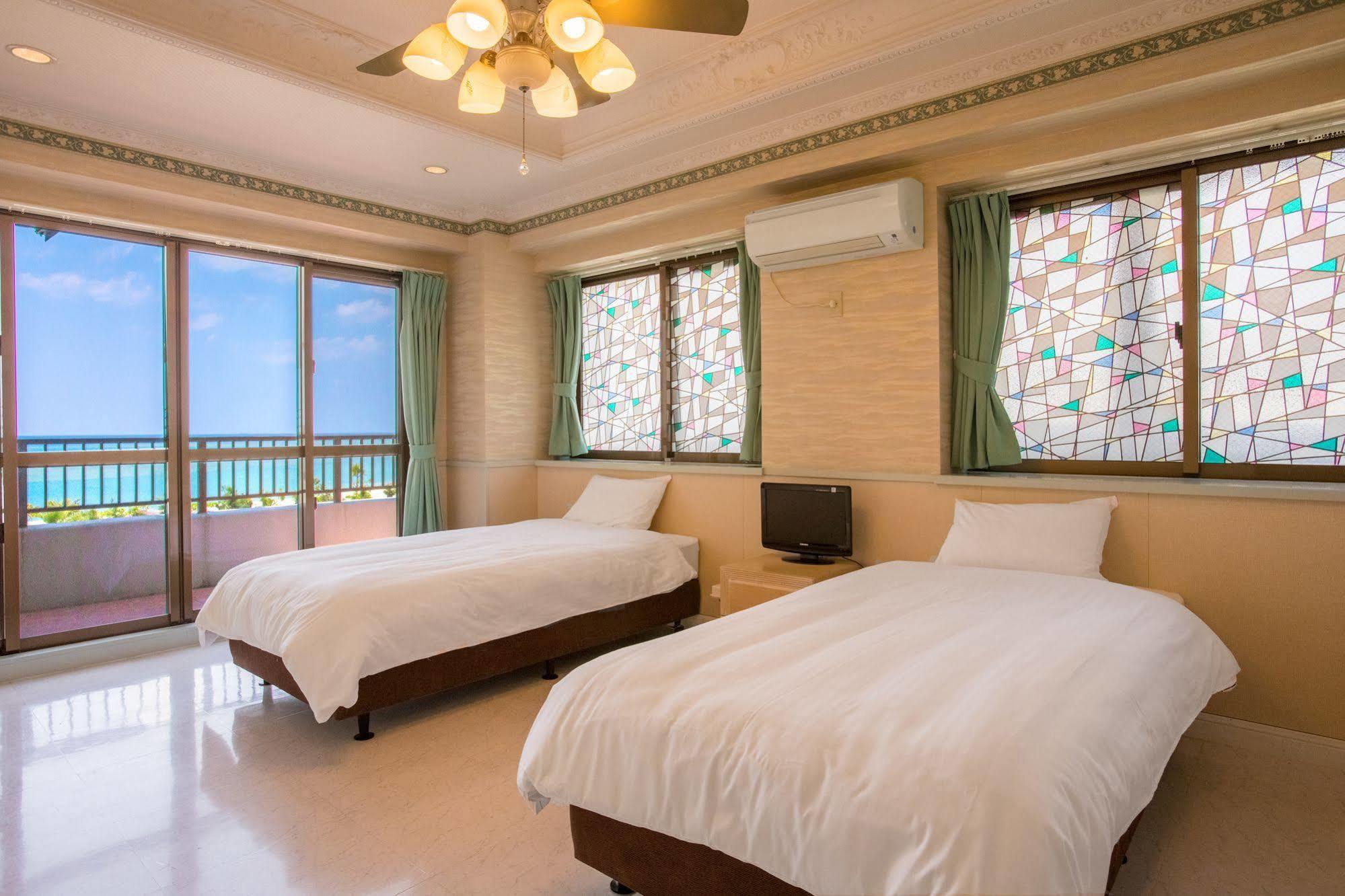 Beachside Condominium 北谷町 外观 照片